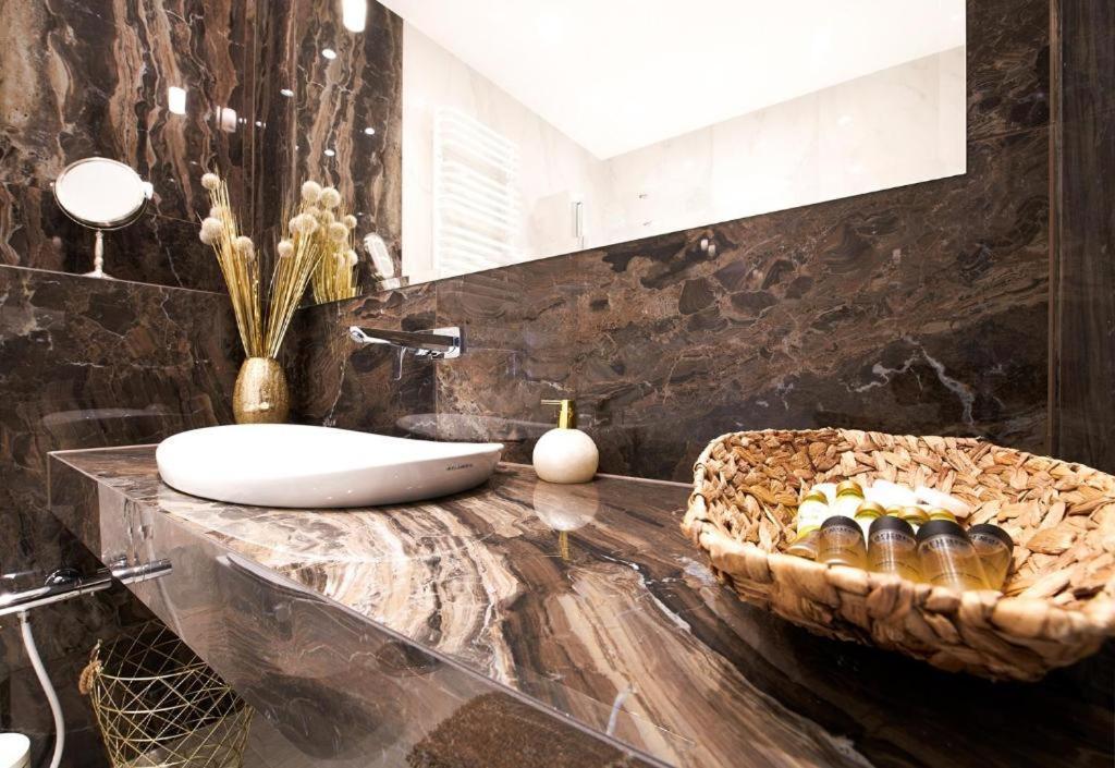 Jacuzzi Spa Prestige 克拉科夫 外观 照片